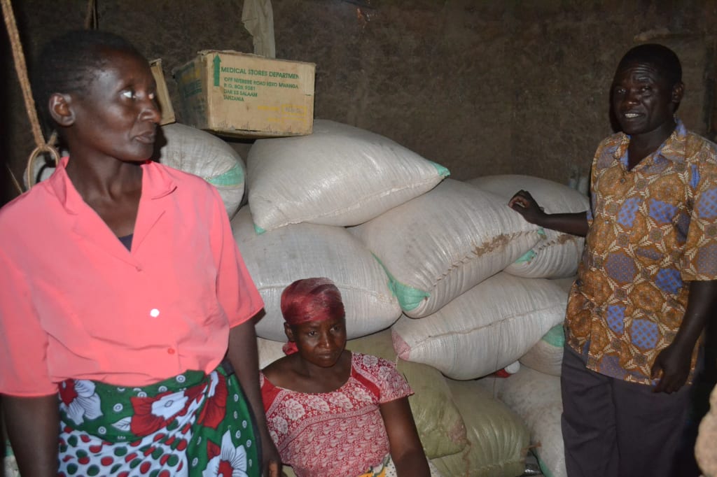 Cereal bank committee members